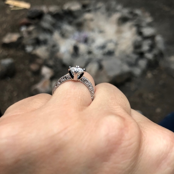 Wedding ring - Picture 2 of 3